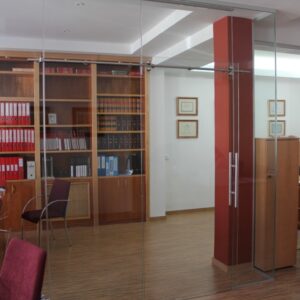 Mampara de oficina con corredera